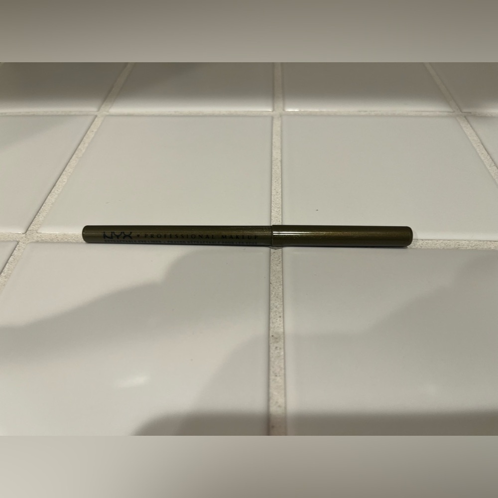 NYX profesional Makeup eye liner